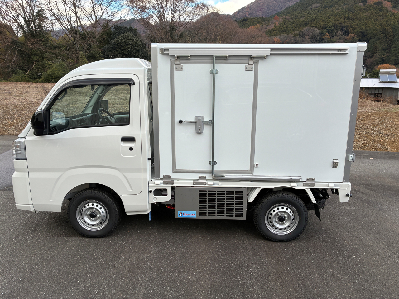 電気冷凍車 2025年式 ダイハツ ハイゼット 3BDーS500P CVT 2WD 低温 -20℃~+20℃ 未使車 100Vスタンバイ付 片パイプ式スライドドア(東洋ブラザー製)省力パック